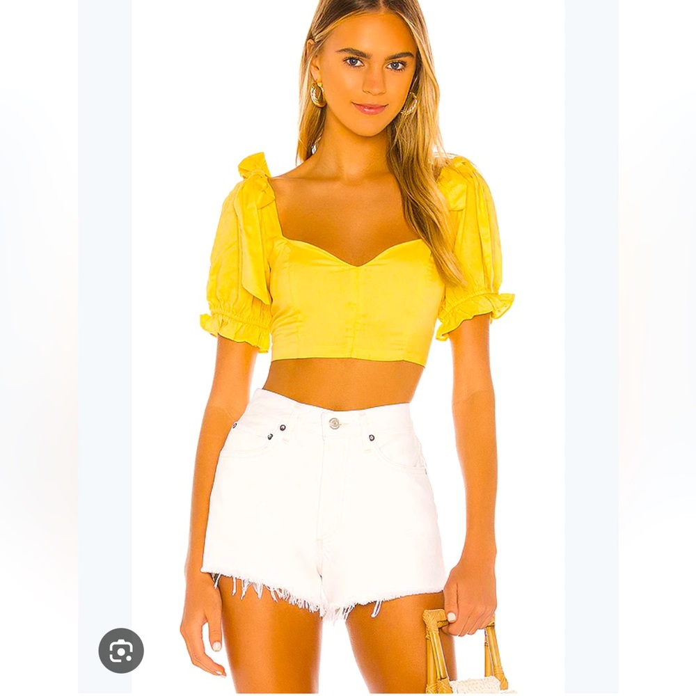 Super cute Majorelle crop top for spring NWT! Super flattering! 💛